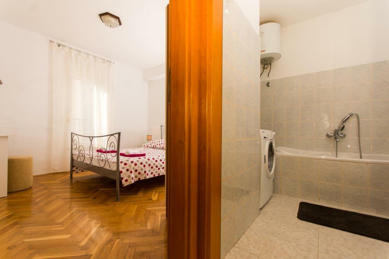 Apartman Ruza Apartamento Trogir Exterior foto