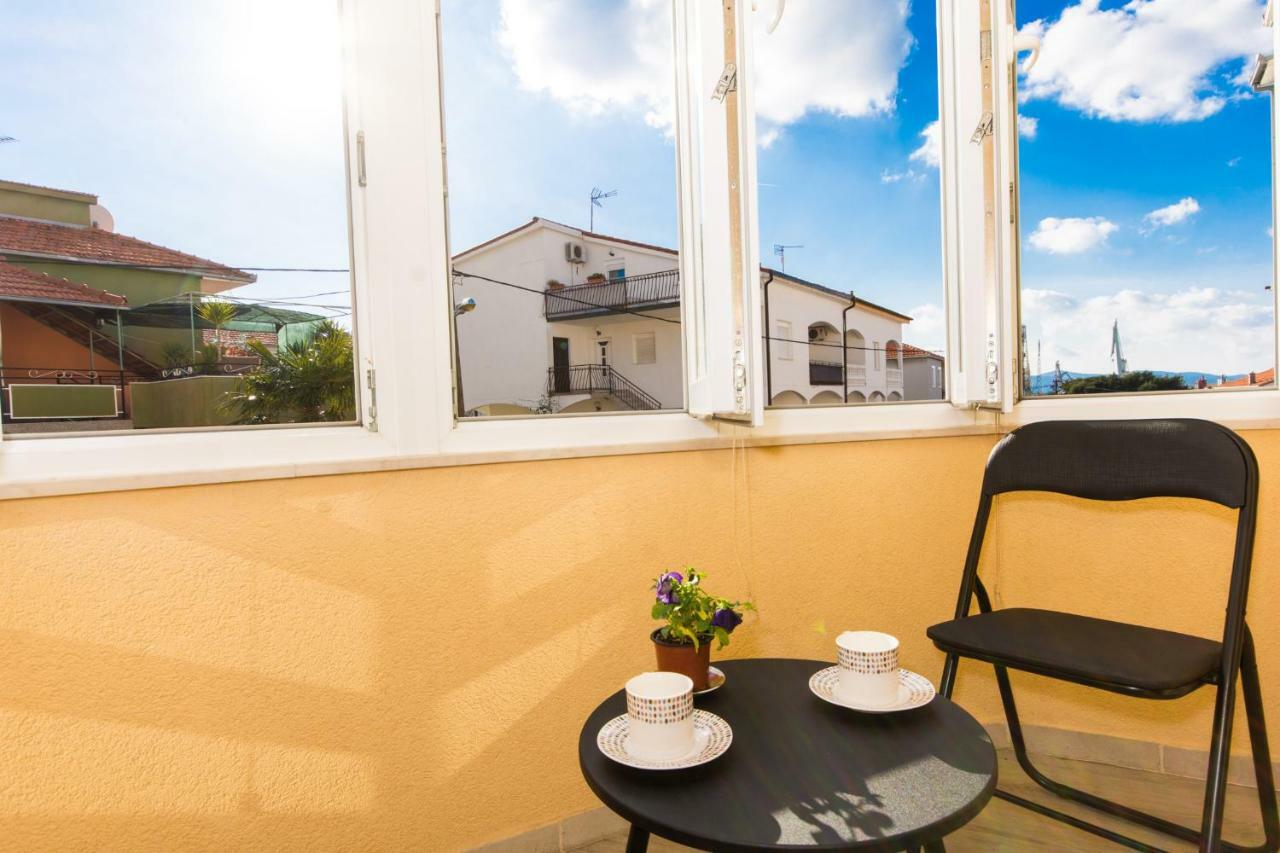 Apartman Ruza Apartamento Trogir Exterior foto