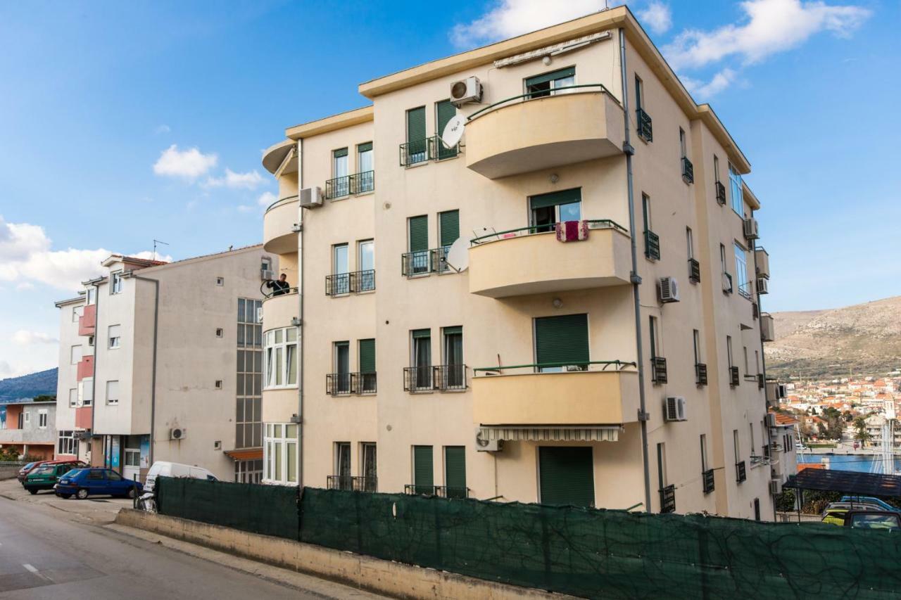 Apartman Ruza Apartamento Trogir Exterior foto